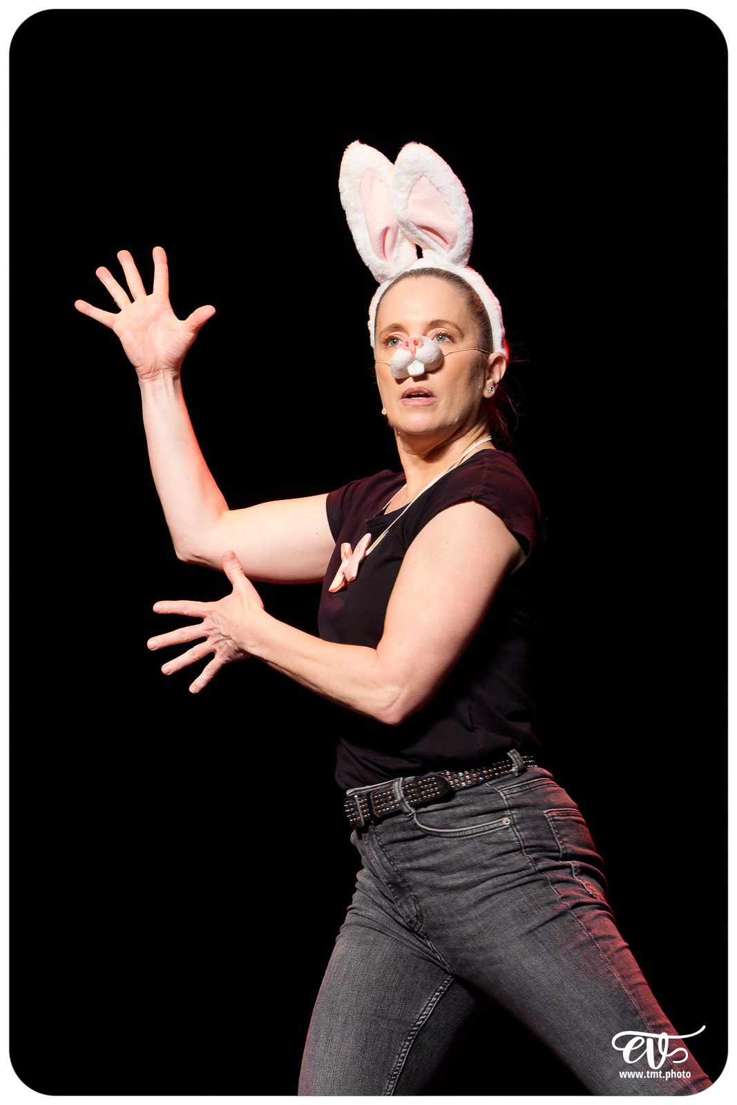 LES CHATOUILLES OU LA DANSE DE LA COLÈRE (ANDRÉA BESCOND)